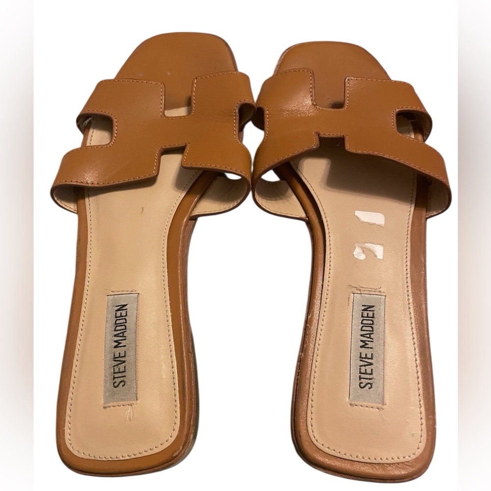 Steve Madden Tan slip on sandals